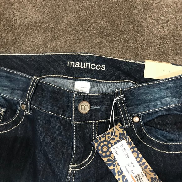 Ladies Jeans - Picture 3 of 4